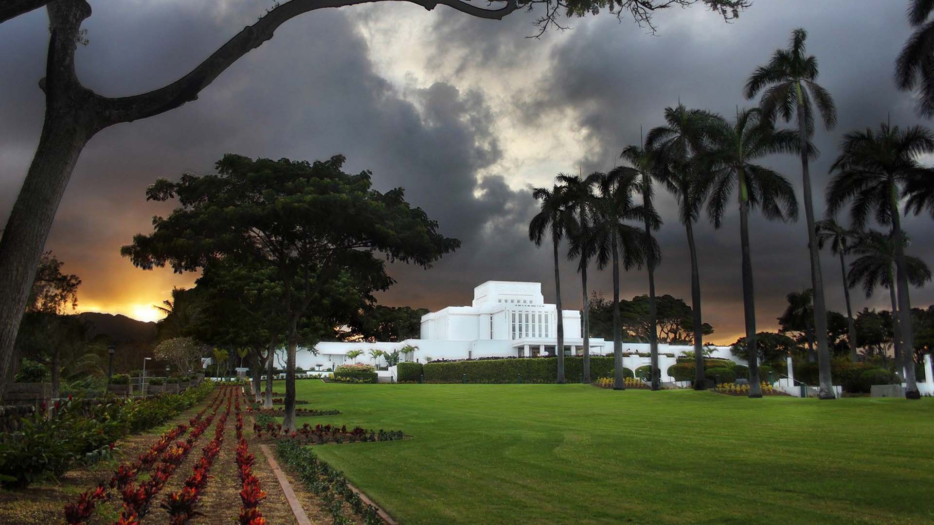 Laie Hawaii Temple. Image via Church of Jesus Christ.