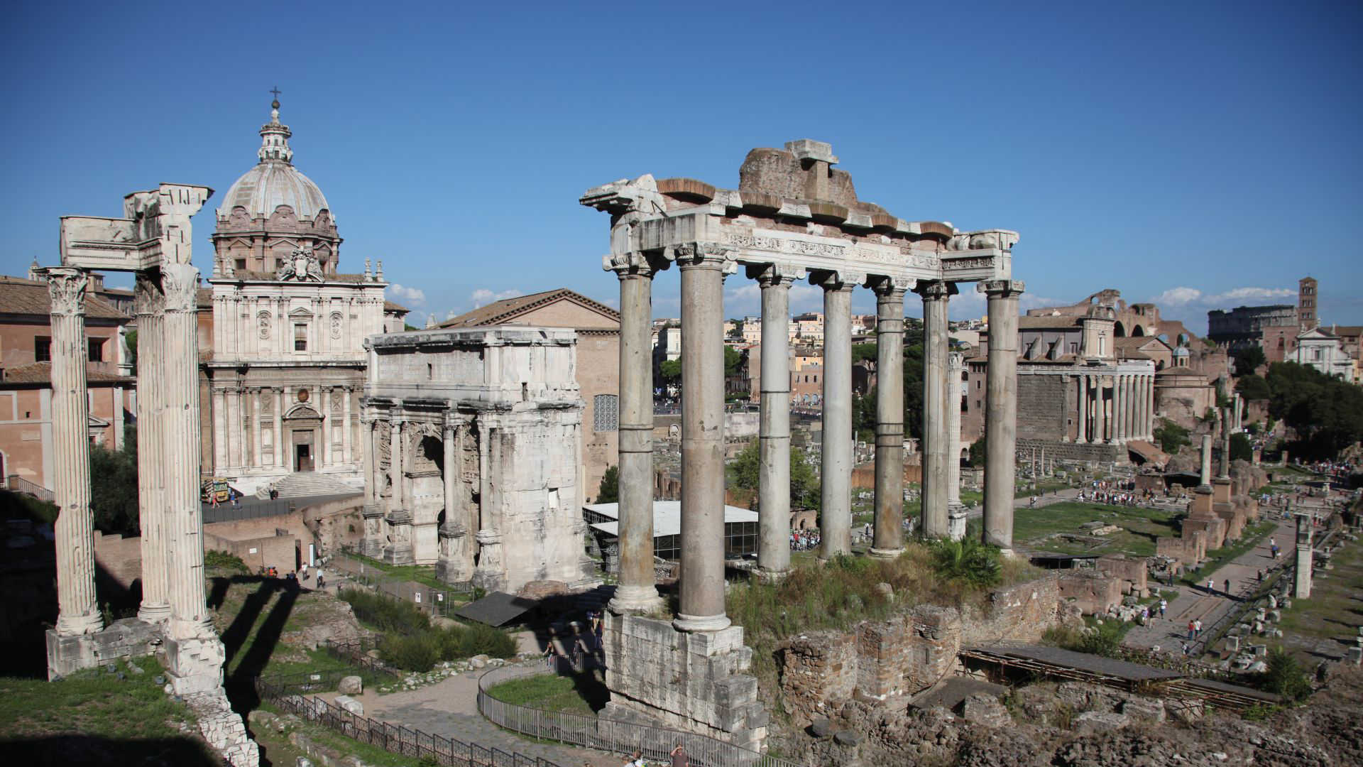 An image of ruins in Rome