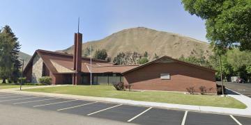 Photo of a Latter-day Saint chapel in Hailey, Idaho. Image via valleychamber.org